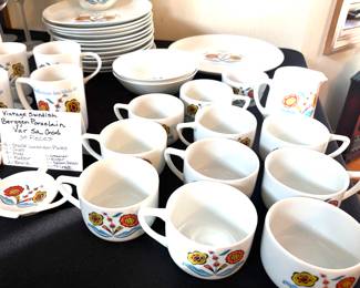 Vintage Swedish Berggen Porcelain Va Sa God 34 piece china dish set