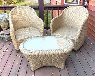 Wicker outdoor patio furniture set