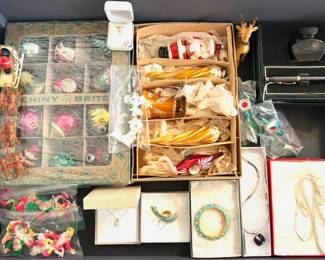 Vintage Christmas, jewelry