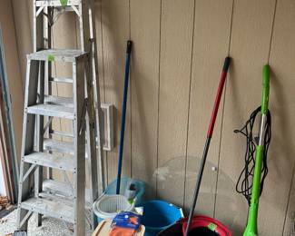 Ladders and Floor Cleaners