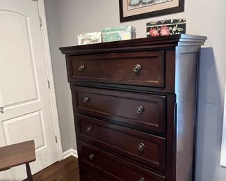 Dresser and hydrangea art