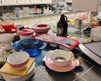 Tons of cool kitchen pieces