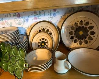 Vintage Cottagecore Boho chic Montego Stoneware