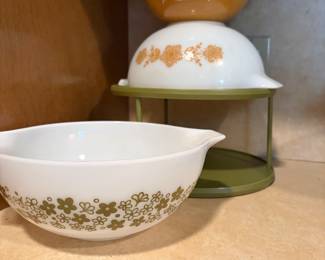 Vintage Pyrex Cinderella Spring Blossom Green, Vintage Pyrex Butterfly Gold Nesting bowls