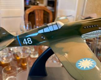 P-40B WARHAWK FLOWN BY DAVID LEE "TEX" HILL FLYING TIGERS AIRPLANE MODEL