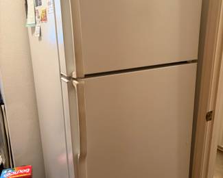 A great refrigerator and in great working condition