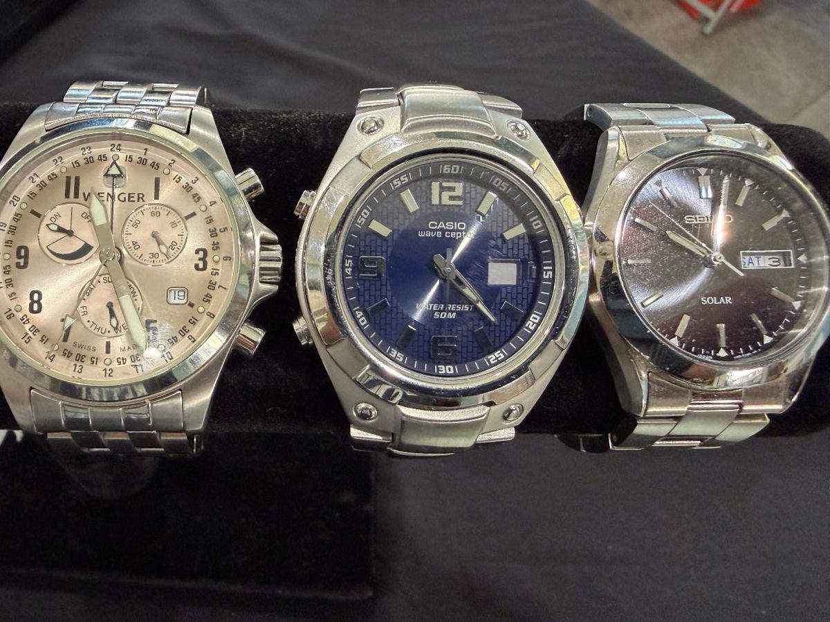 Vintage men’s watches Wenger Sweden, Seiko Casio