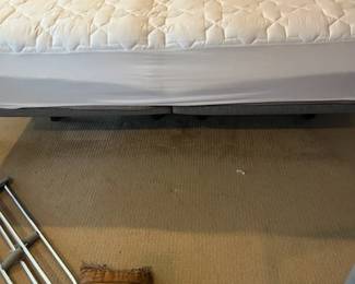 Adjutable Bed