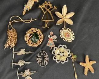 Broaches And Pins By Napier Castle Cliff Trifari And Others