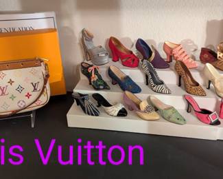 Louis Vuitton, Shoe Figurines