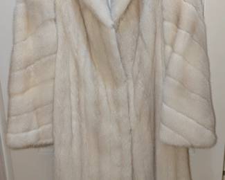 Szor-Diener Furs ~ Fur Coat