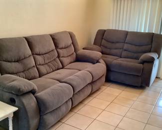 Super clean reclining couch & loveseat