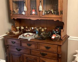 Hard Rock Mapel China Hutch 1970