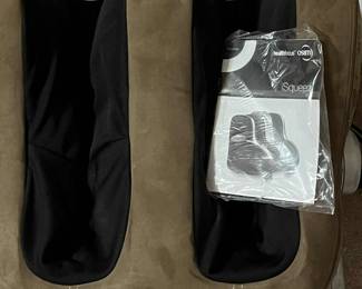 I Squeeze Leg Massager Flips to a Foot Stool