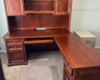 Office L-shaped desk and hutch