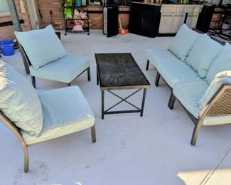 #37 5pc Patio Seating w/Table $539