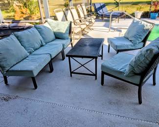 #37 5pc Patio Seating w/Table $539
