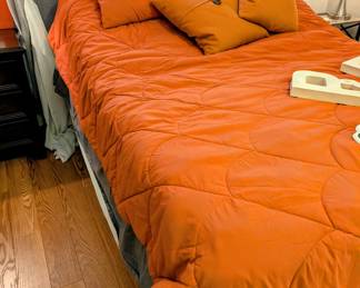 #33 Serta Adjustable Queen Bed $795