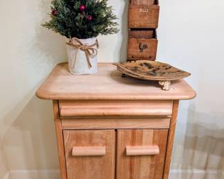 #20 Rolling Island Chopping Block 24"Wx18"Dx34"H $110