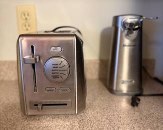 Assorted small appliances