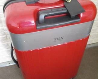 Hardshell Titan Suitcase