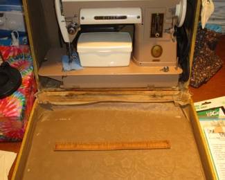 Singer Sewing Machine