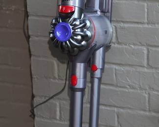 DYSON VAC