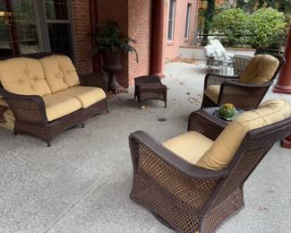 Lloyd Loom Outdoor Furniture w/Sunbrella Lloyd/Flanders Cushions: Love Seat, 2 Swivel Rockers, 1 Ottoman & End Table!
