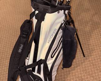 Callaway Ft Women’s Woods & Irons Clubs W/Ping Hoofer Golf Bag!