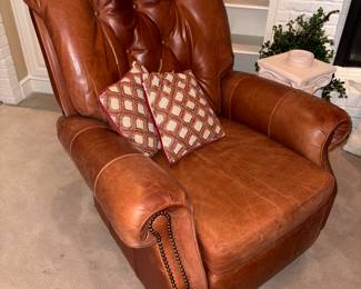 Ethan Allen Brown Leather Recliner!
