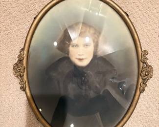  Vtg Bubble Glass Framed Photo!