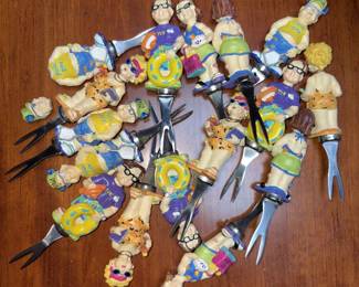 16 Pc Boston Warehouse Pool Folk Appetizer Forks!
