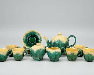 (16pc) Wedgwood Majolica Cauliflower Tea Set