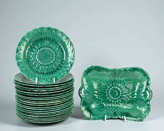 (23pc) Majolica Wedgwood Sunflower Basket Weave Plates & Platter