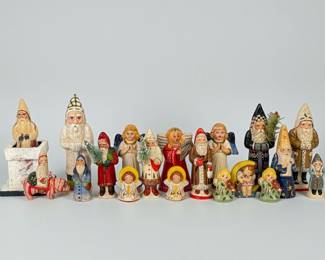 (17pc) Vaillancourt Folk Art Holiday Figurines