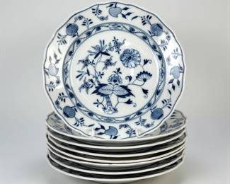 (8pc) Meissen Porcelain Blue Onion Plates