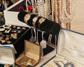 Lots of assorted costume and precious Jewelry 