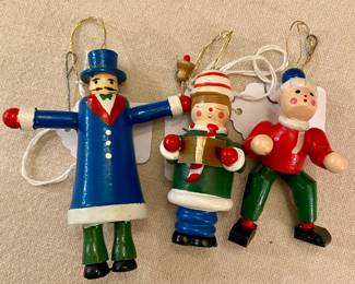 vintage hand painted wooden caroler ornaments