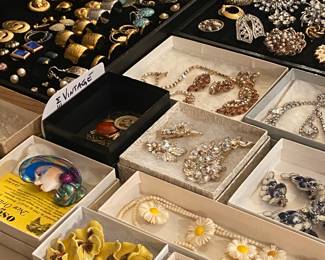 Lots of assorted costume and precious Jewelry 