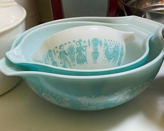 Vintage Pyrex Amish Butterprint Cinderella turquoise and white mixing bowls