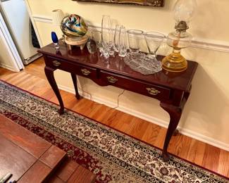 Queen Anne Style Console Table