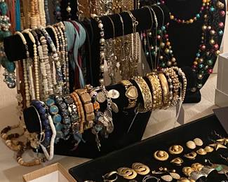 Lots of assorted costume and precious Jewelry 