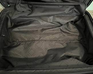 C97 - $350 PAIR. Sky Valet Hard Sided Luggage in very good condition! Includes the 22" *Smart* Carry On (wireless charger, USB Ports, Bluetooth TSA lock & removable battery pack) & Large 29" Luggage both with "shark" wheels.