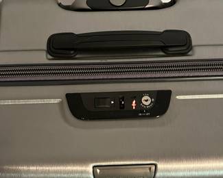 C97 - $350 PAIR. Sky Valet Hard Sided Luggage in very good condition! Includes the 22" *Smart* Carry On (wireless charger, USB Ports, Bluetooth TSA lock & removable battery pack) & Large 29" Luggage both with "shark" wheels.