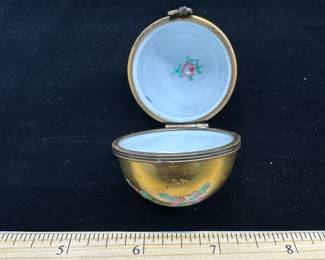 J18 - $50. Hand painted Egg Trinket Box - believed to be Limoges. Unmarked.