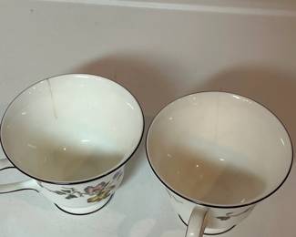 C22 - $250 Set. Wedgwood Bone China England "Swallow" Pattern. 8 - Dinner Plates 10.75". 8 - Salad Plates 8". 8 - Bread Plates 6". 8 - Saucers 5.75".