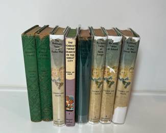 C136 - $35. Set of 8 Bobbsey Twins Books.