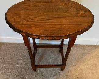 C74 - $75. Single Oval Side Table with Barley Twist Legs. Measures 23.5" x 16" x 28.5" tall. Does have some water rings on the top but sturdy.