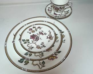 C22 - $250 Set. Wedgwood Bone China England "Swallow" Pattern. 8 - Dinner Plates 10.75". 8 - Salad Plates 8". 8 - Bread Plates 6". 8 - Saucers 5.75".