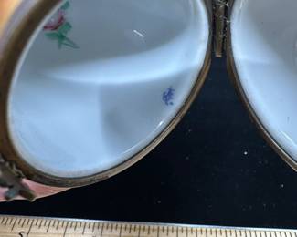 J18 - $50. Hand painted Egg Trinket Box - believed to be Limoges. Unmarked.